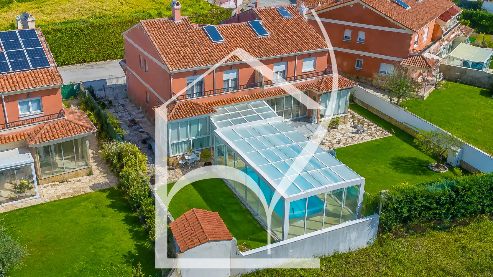 Garden of Detached homes for sale in Arapiles  with Heating, Terrace and Swimming Pool