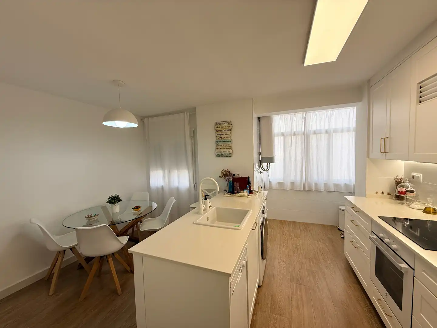 Kitchen of Flat for sale in Cartagena  with Air Conditioner and Furnished