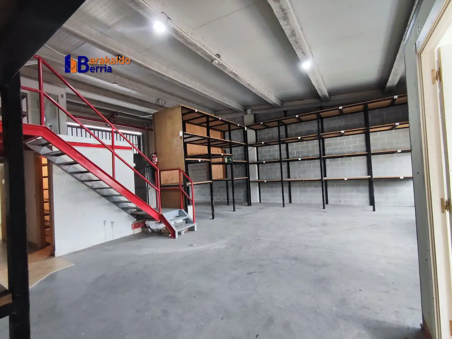 Nave industrial en venta en Santurtzi  con Alarma