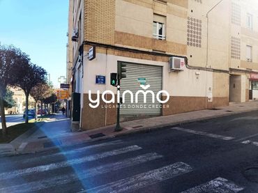 Local comercial en venda a Jaén - CL DOCTOR LUZON