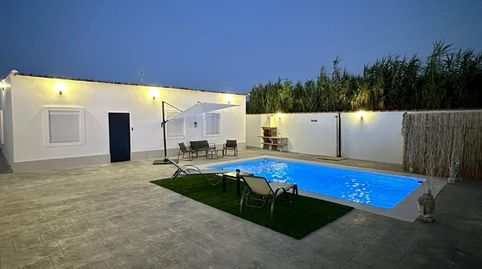 Venta de parcela y chalet con piscina, imagen 3