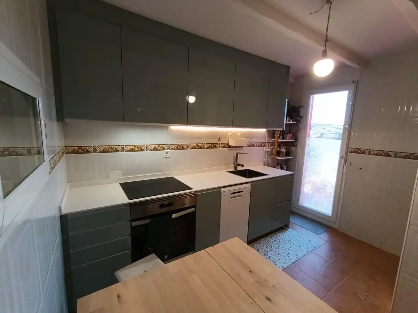Cocina de Casa o chalet en venta en Avilés con Terraza, Trastero y Amueblado