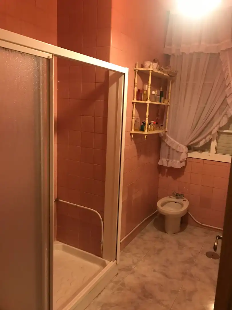 Bathroom of Houses for sale in Pontevedra Capital   with Private garden, Terrace and Swimming Pool