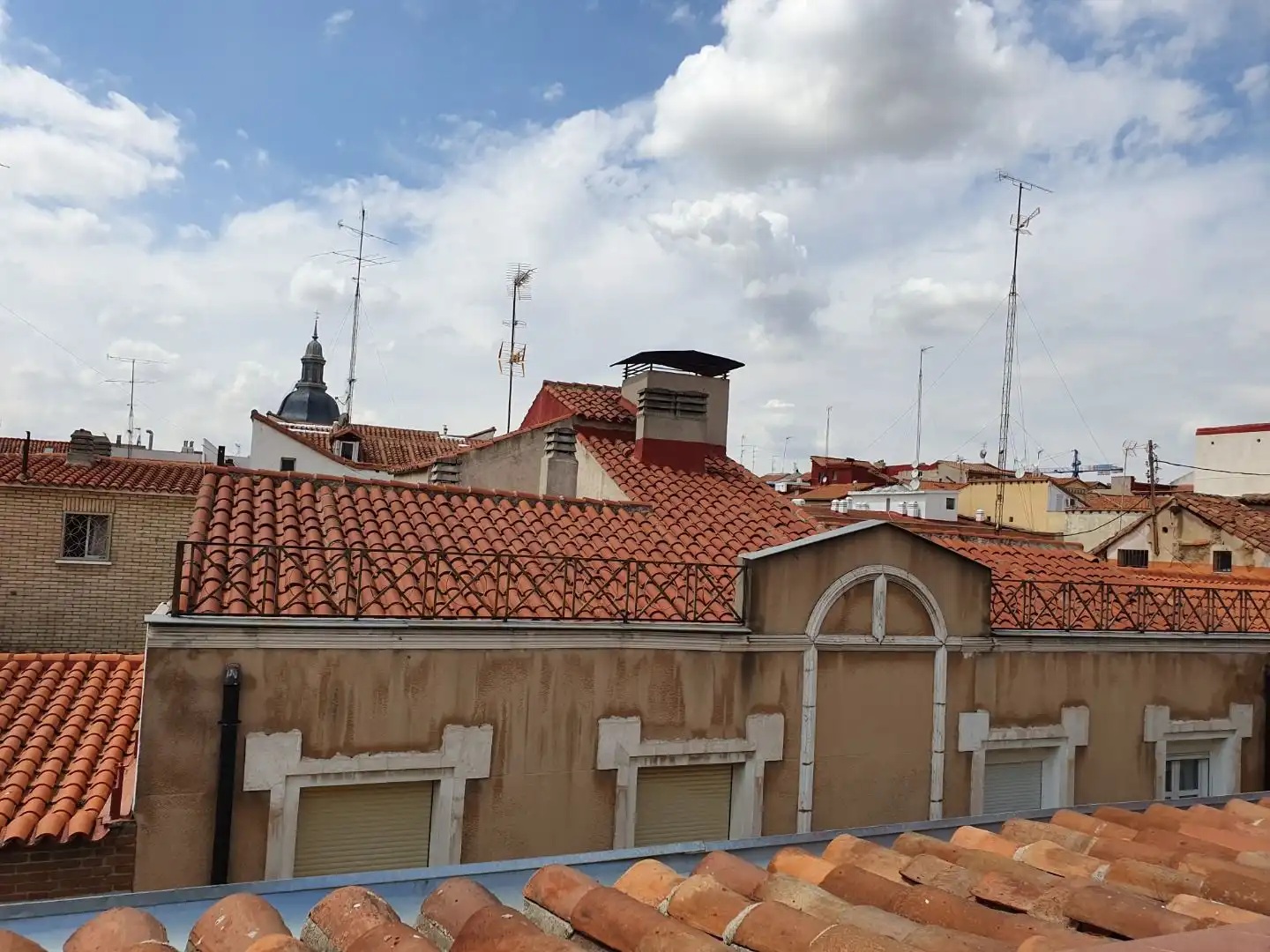 Vista exterior de Ático de alquiler en Madrid con Aire acondicionado, Calefacción y Terraza