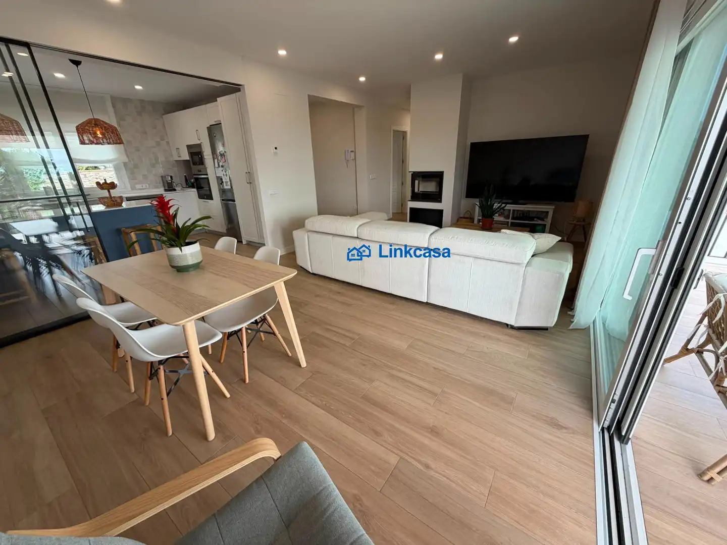 Sala de estar de Casa o chalet en venta en Navas del Rey con Calefacción, Jardín privado y Terraza