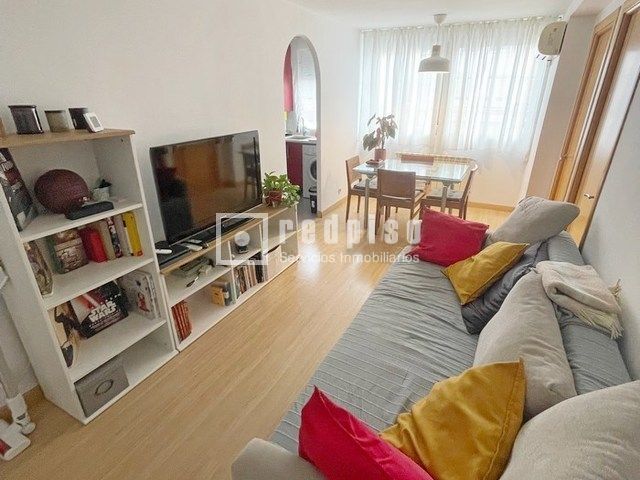 Sala d'estar de Pis en venda en  Madrid Capital amb Aire condicionat i Calefacció