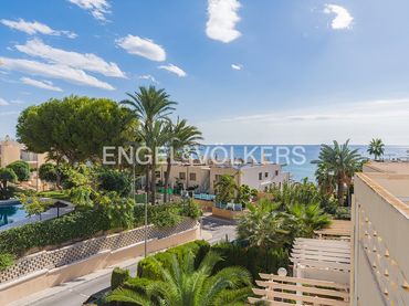 Terraced house with balcony for sale in Carrer dels Alguers 4
