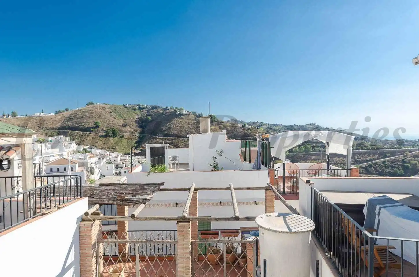Casa con terrazza in vendita a Cómpeta