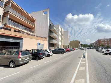 Locale commerciale in vendita a Alberic