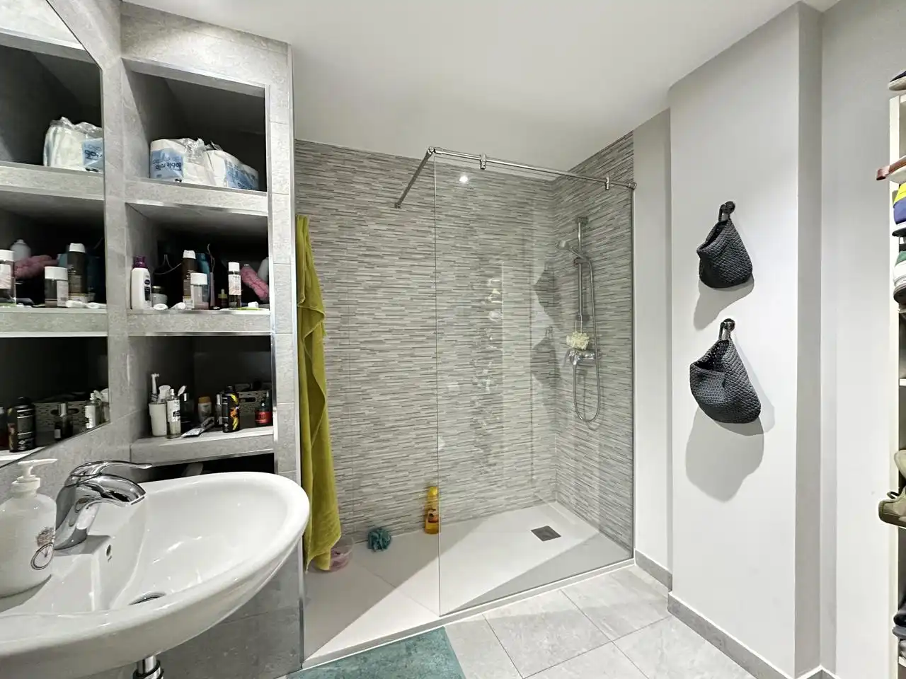 Bathroom of Flat for sale in Alicante / Alacant  with Air Conditioner, Parquet flooring and Storage room