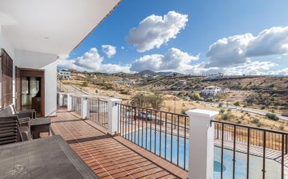 Vista exterior de Casa o xalet en venda en La Zubia amb Jardí privat, Terrassa i Traster