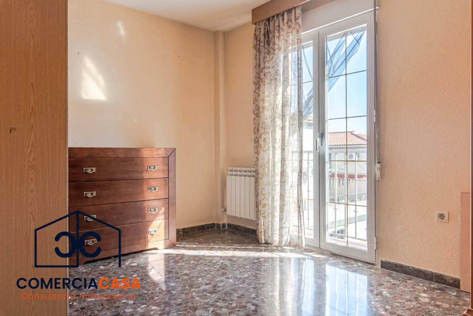 Habitación de Casa adosada en venta en Las Gabias con Aire acondicionado, Calefacción y Terraza