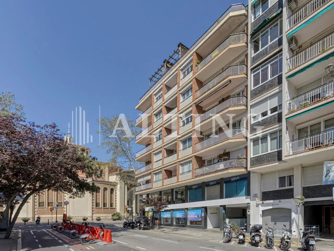 Vista exterior de Piso de alquiler en Barcelona con Aire acondicionado, Calefacción y Parquet