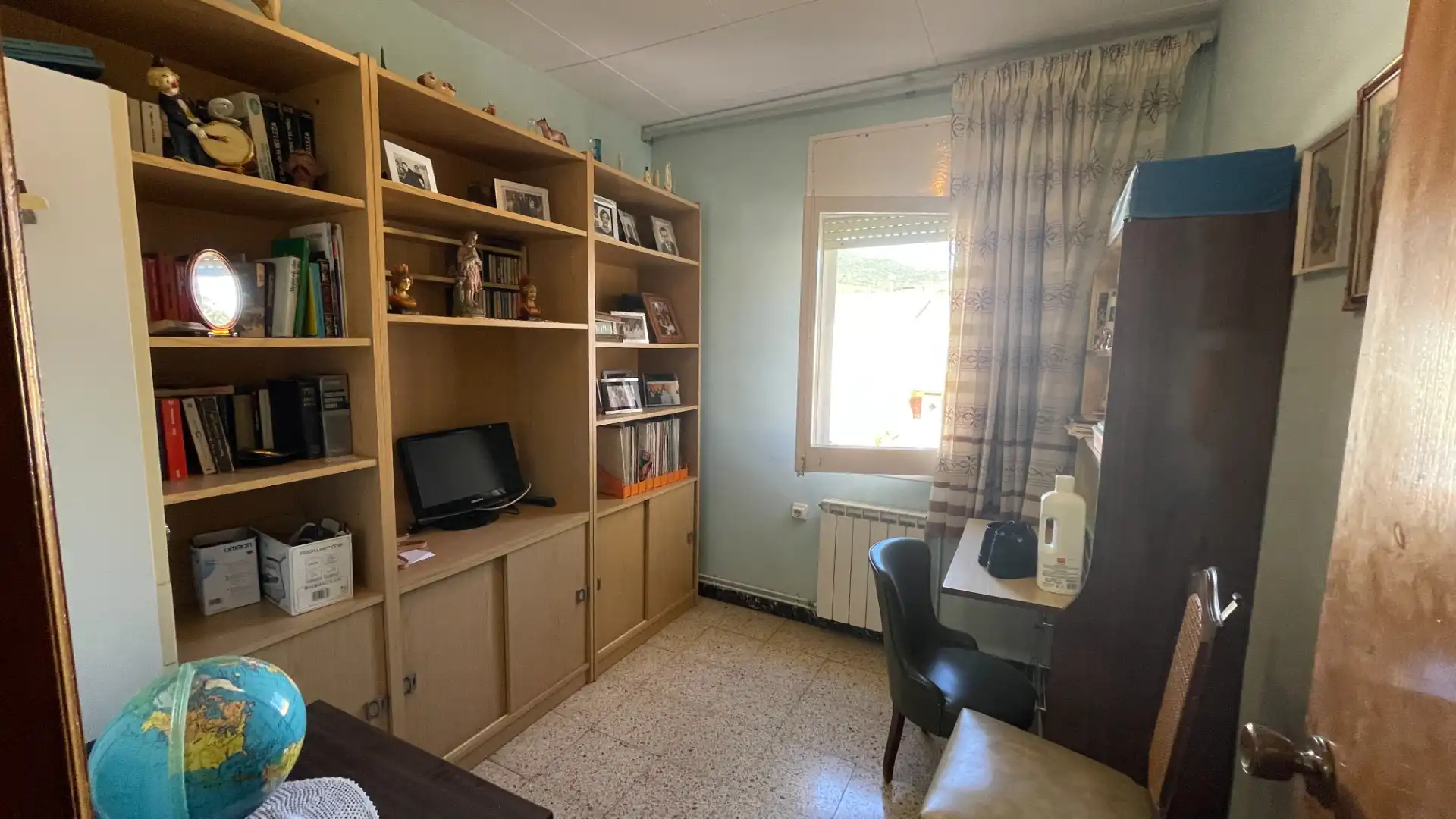 Habitación de Casa adosada en venta en Olot, Girona