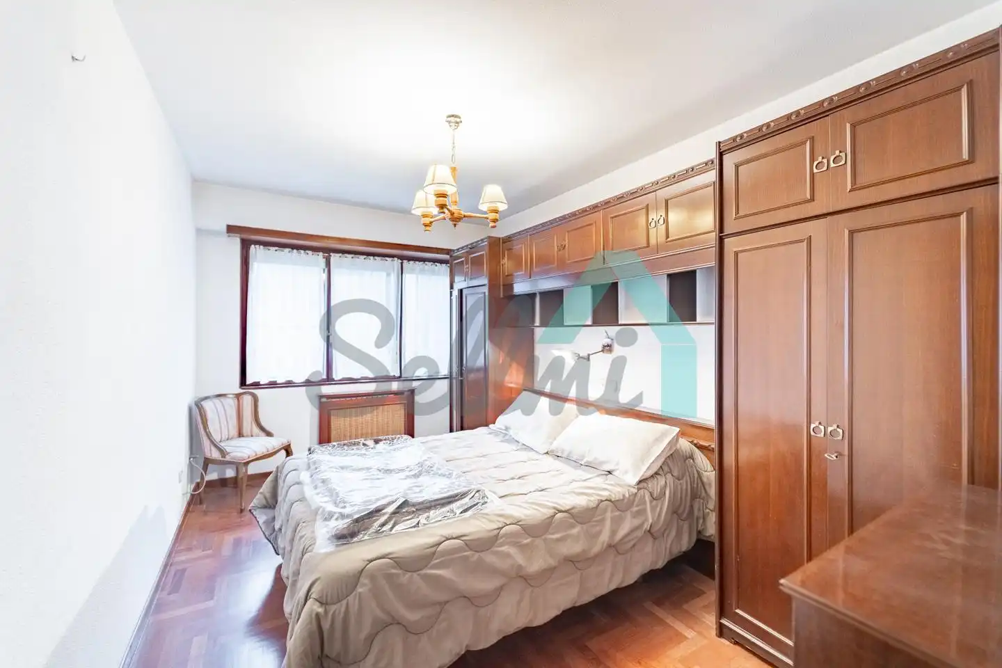 Bedroom of Flat for rent in Gijón   with Heating, Parquet flooring and Furnished