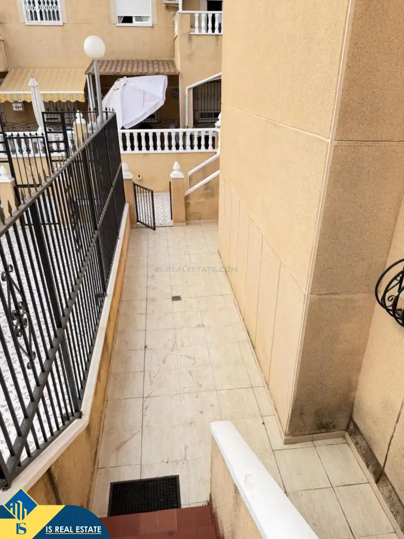 Bungalow amb piscina en venda a Nueva Torrevieja - Aguas Nuevas, imagen 6
