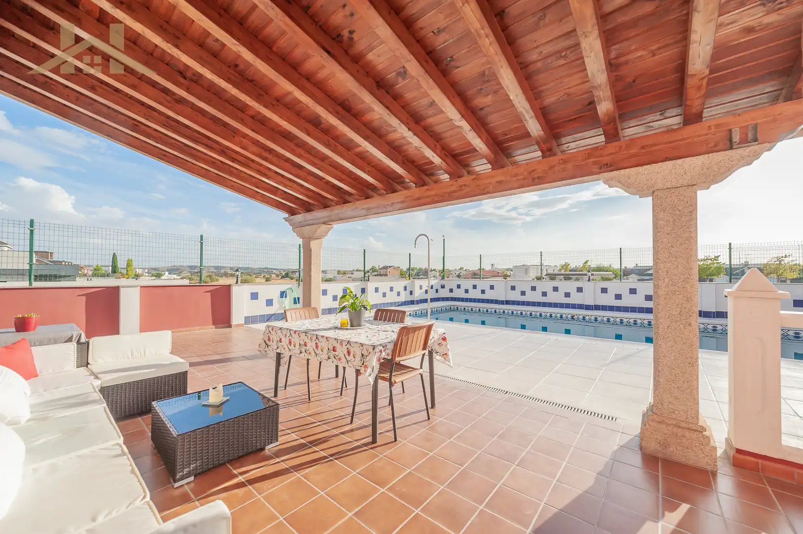 Terrace of Houses for sale in La Montaña - El Cortijo