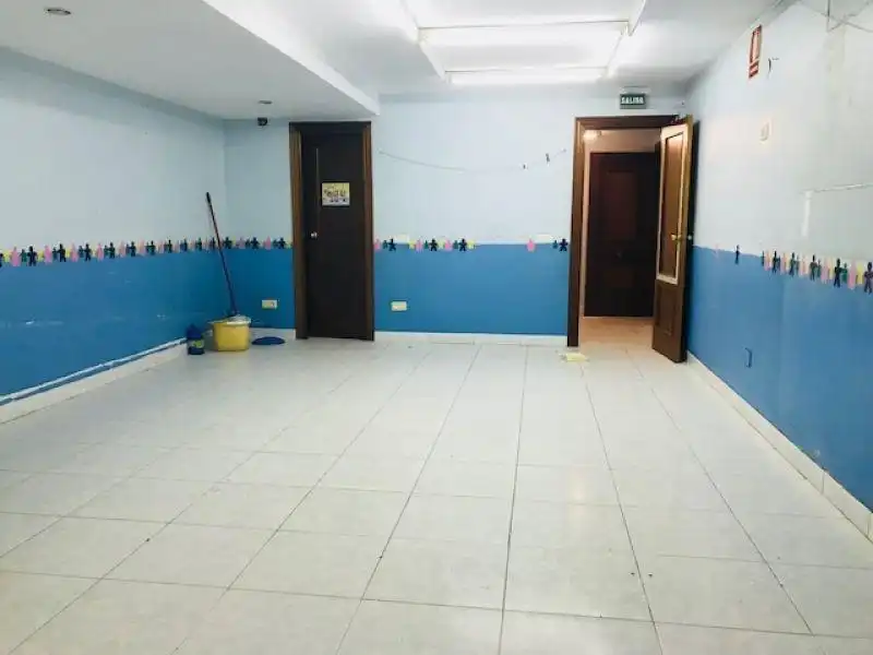 Oficina de lloguer en Estivella