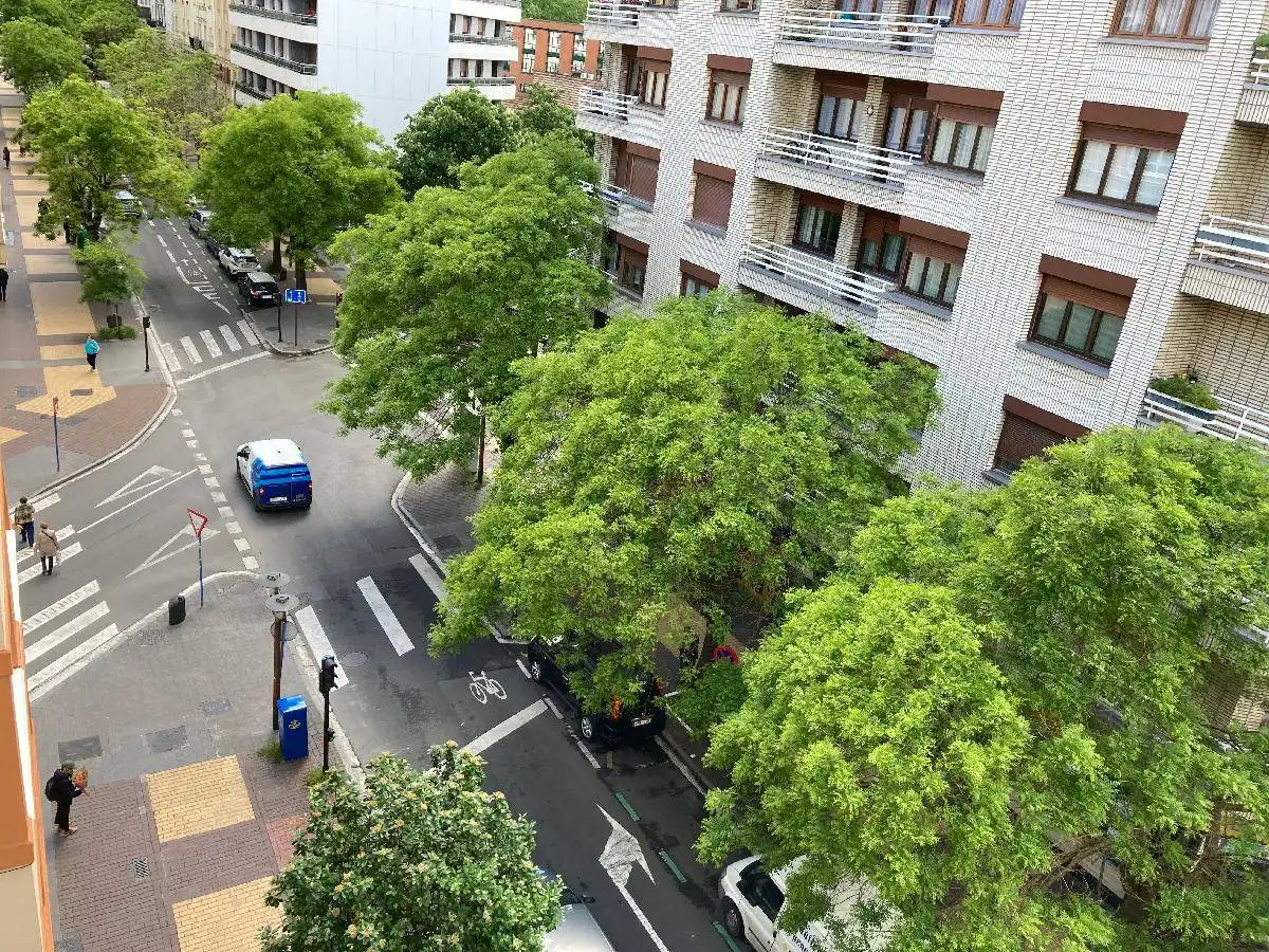 Vista exterior de Pis en venda en Vitoria - Gasteiz amb Calefacció