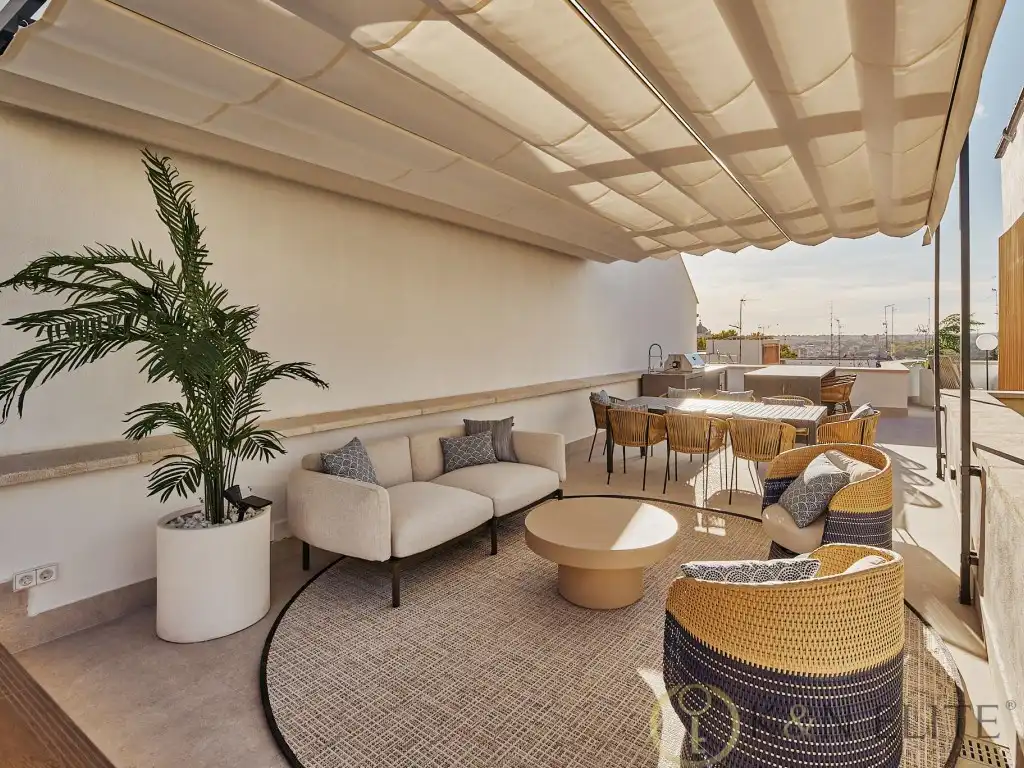 Terrace of Attic for sale in Madrid  with Air Conditioner, Terrace and Swimming Pool