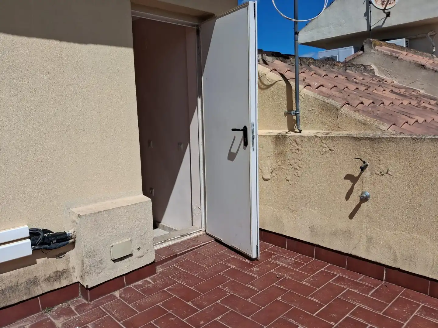 Balcony of Detached homes for sale in Castilleja de la Cuesta  with Air Conditioner and Terrace