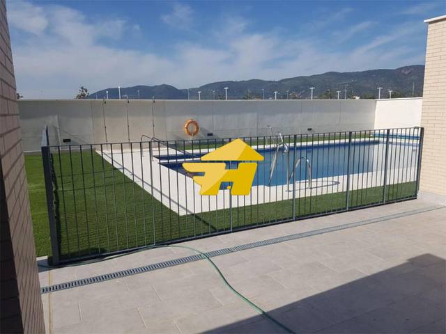 Piso en Alquiler en Calle Diputado Ignacio Gallego en Poniente-Norte - Miralbaida - Parque Azahara