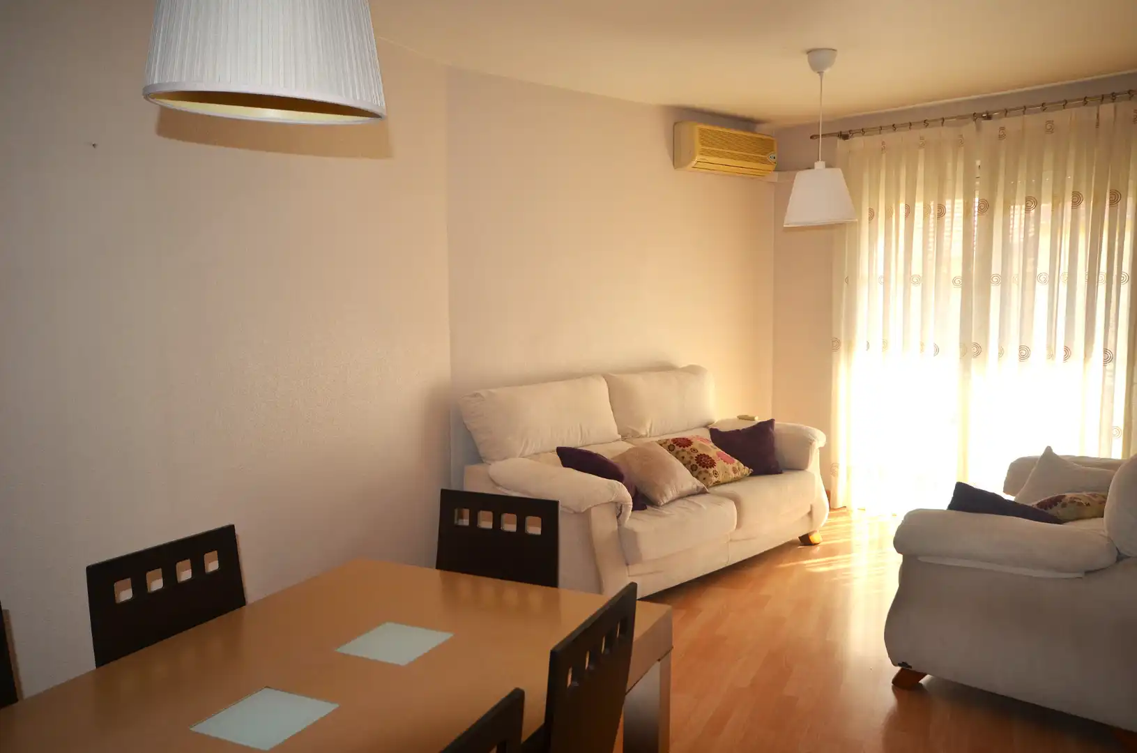 Sala de estar de Piso de alquiler en Murcia con Aire acondicionado, Terraza y Trastero