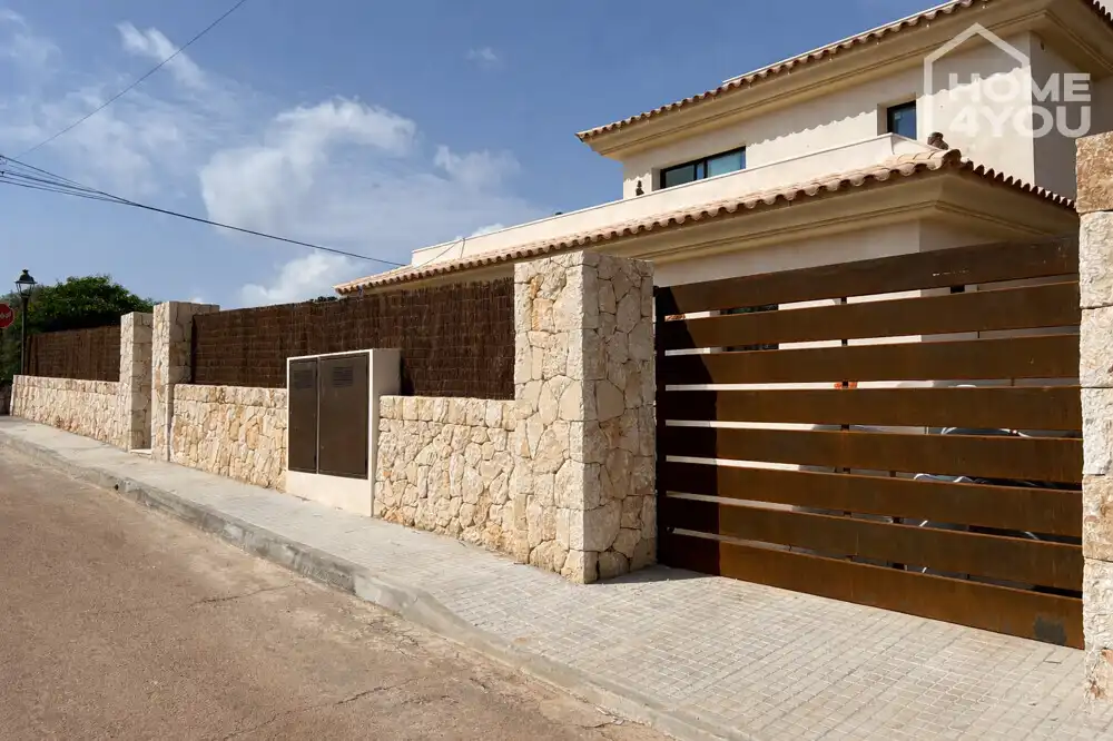 Vista exterior de Casa o xalet en venda en Santanyí amb Aire condicionat, Calefacció i Jardí privat