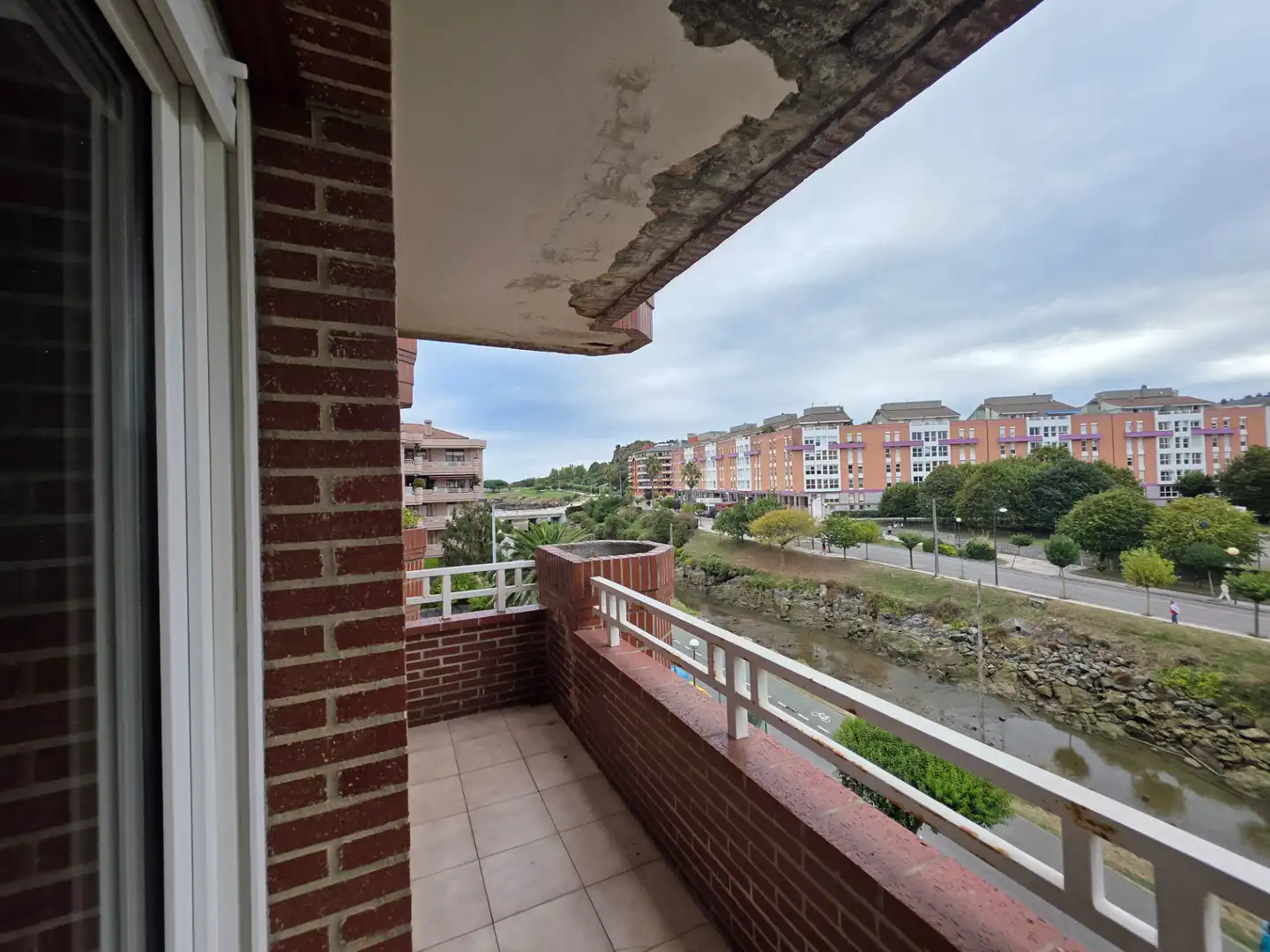 Terrasse von Wohnung zur Miete in Castro-Urdiales mit Privatgarten, Terrasse und Schwimmbad