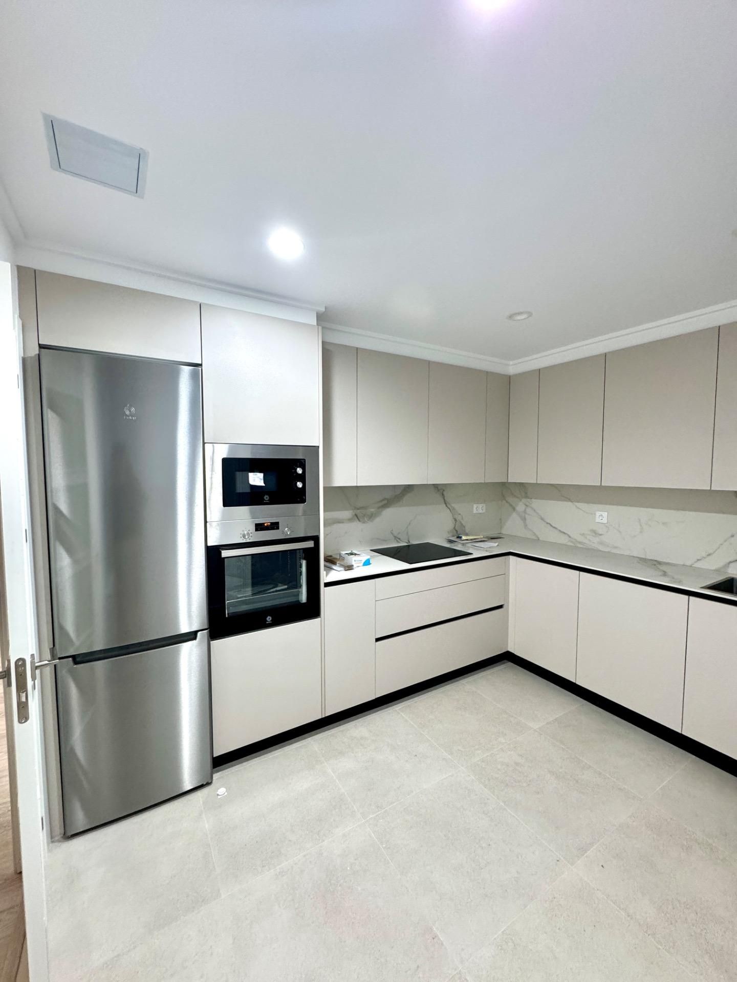 Kitchen of Flat for sale in Ourense Capital   with Heating, Storage room and Balcony