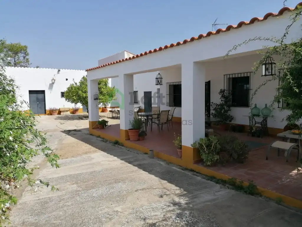 Vista exterior de Casa o xalet en venda en Badajoz