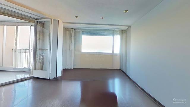 Piso en Venta en Romareda