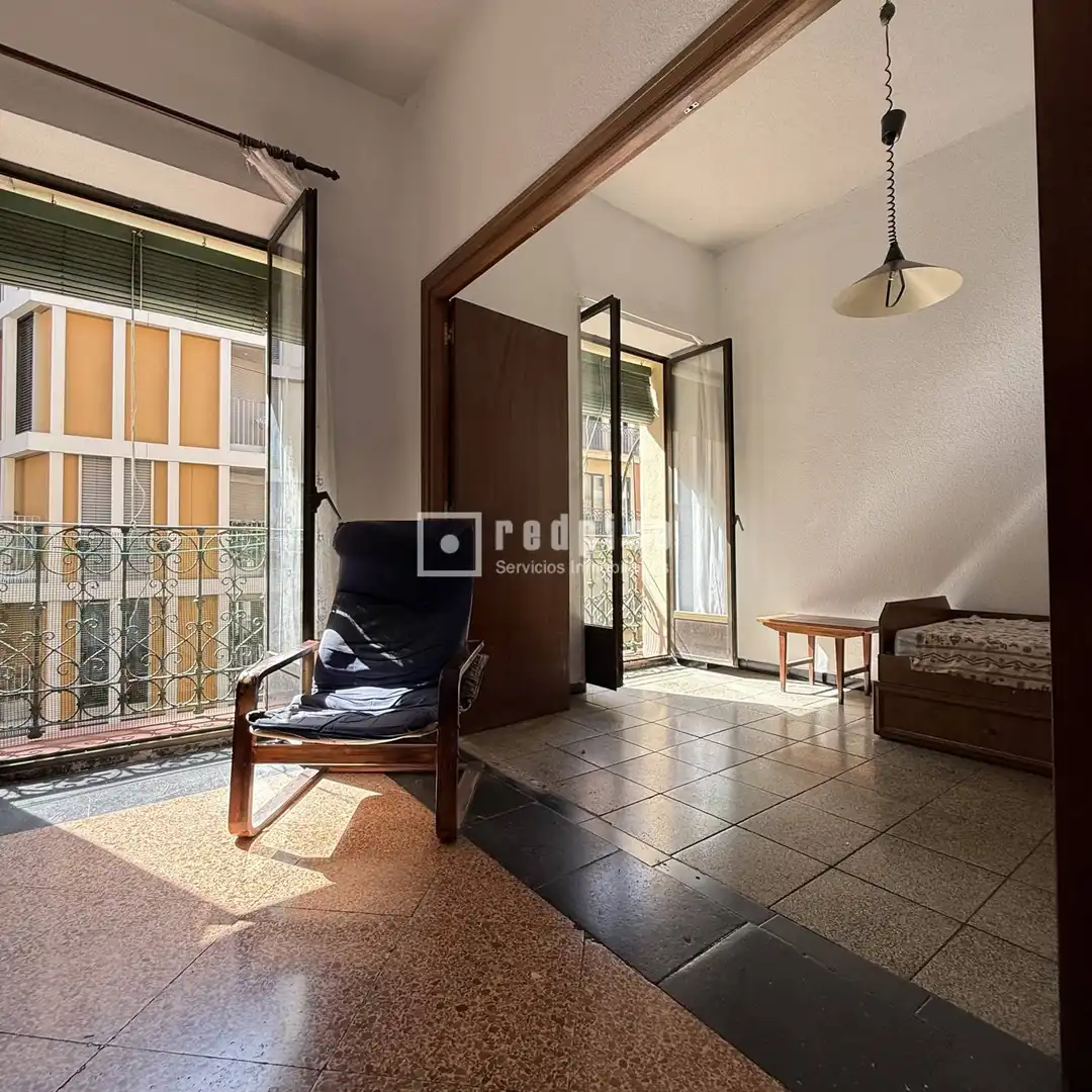 Exterior view of Flat for sale in Madrid  with Heating, Terrace and Furnished