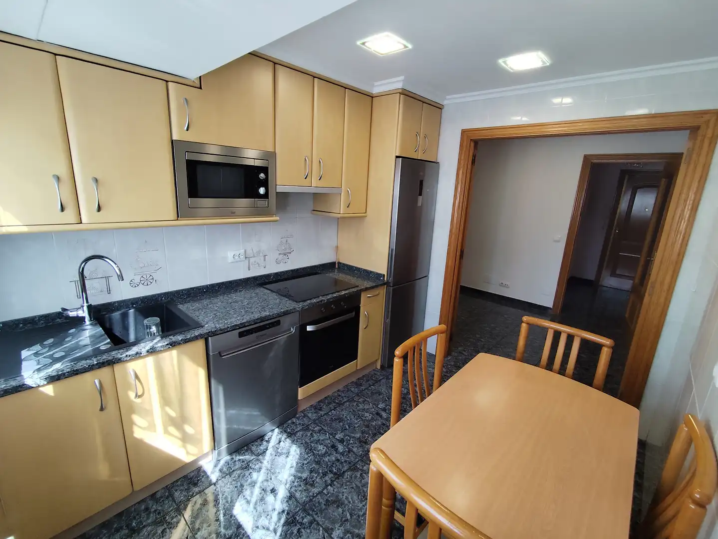 Appartamento con balcone in vendita a Erialdea / Centro, imagen 26