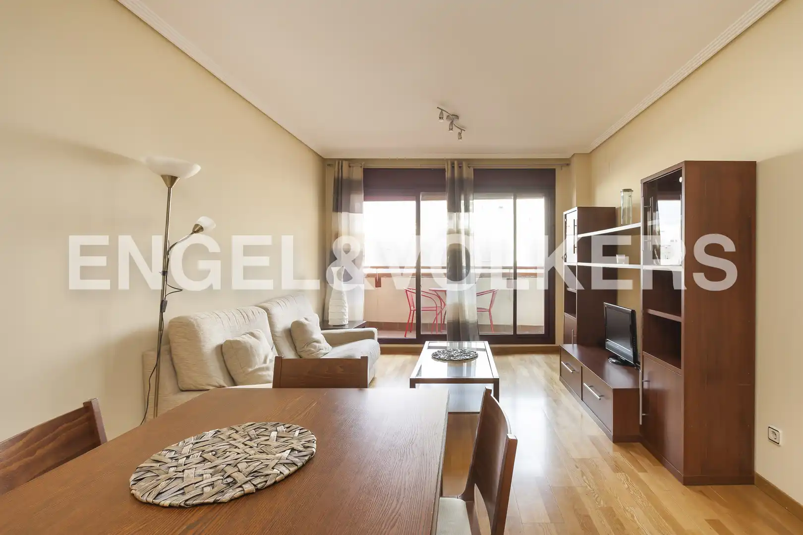 Sala de estar de Piso de alquiler en Madrid con Aire acondicionado, Calefacción y Terraza