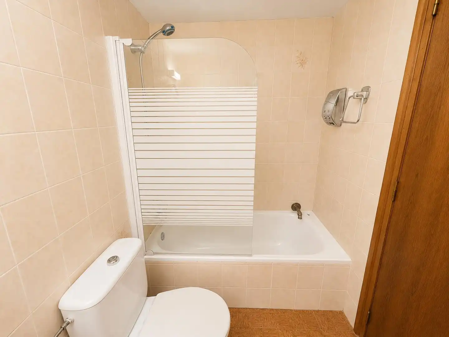 Baño de Piso en venta en Empuriabrava con Aire acondicionado, Amueblado y Balcón