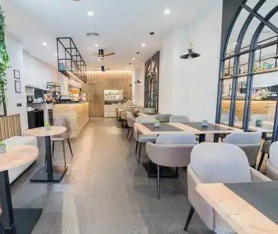 Local comercial en Alquiler en Guadalmina Alta