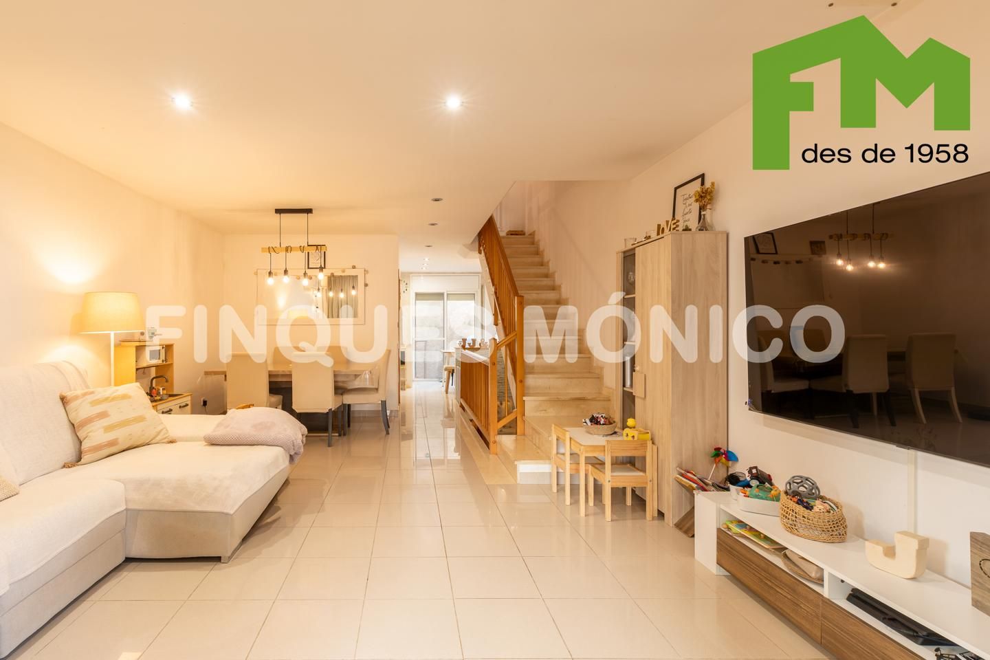 Living room of House or chalet for sale in Teià  with Air Conditioner, Heating and Parquet flooring