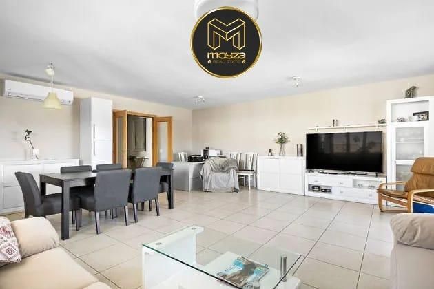 Living room of Flat for sale in Marbella  with Air Conditioner, Heating and Private garden