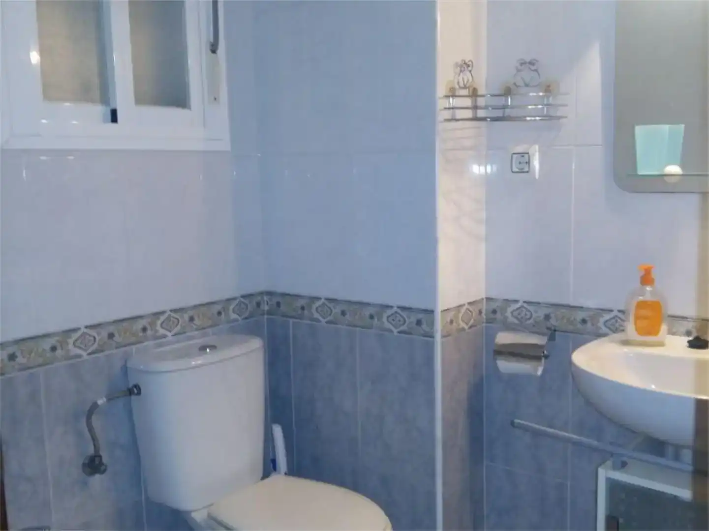 Baño de Apartamento de alquiler en Chipiona con Amueblado y Balcón