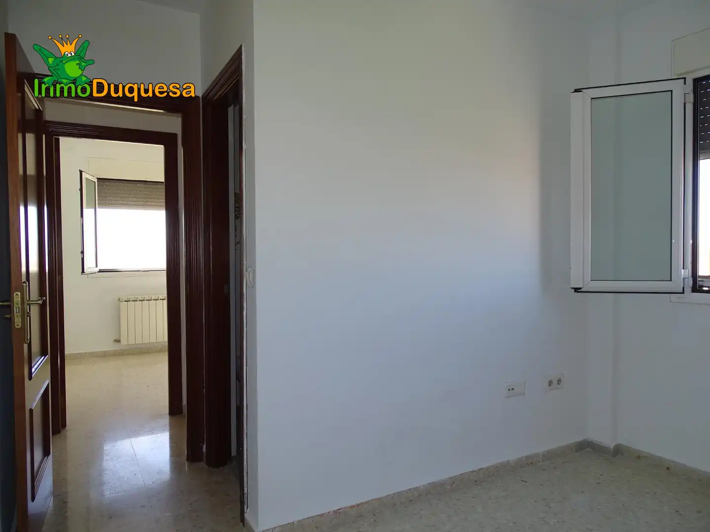 Flat for sale in Granada  with Air Conditioner, Heating and Storage room