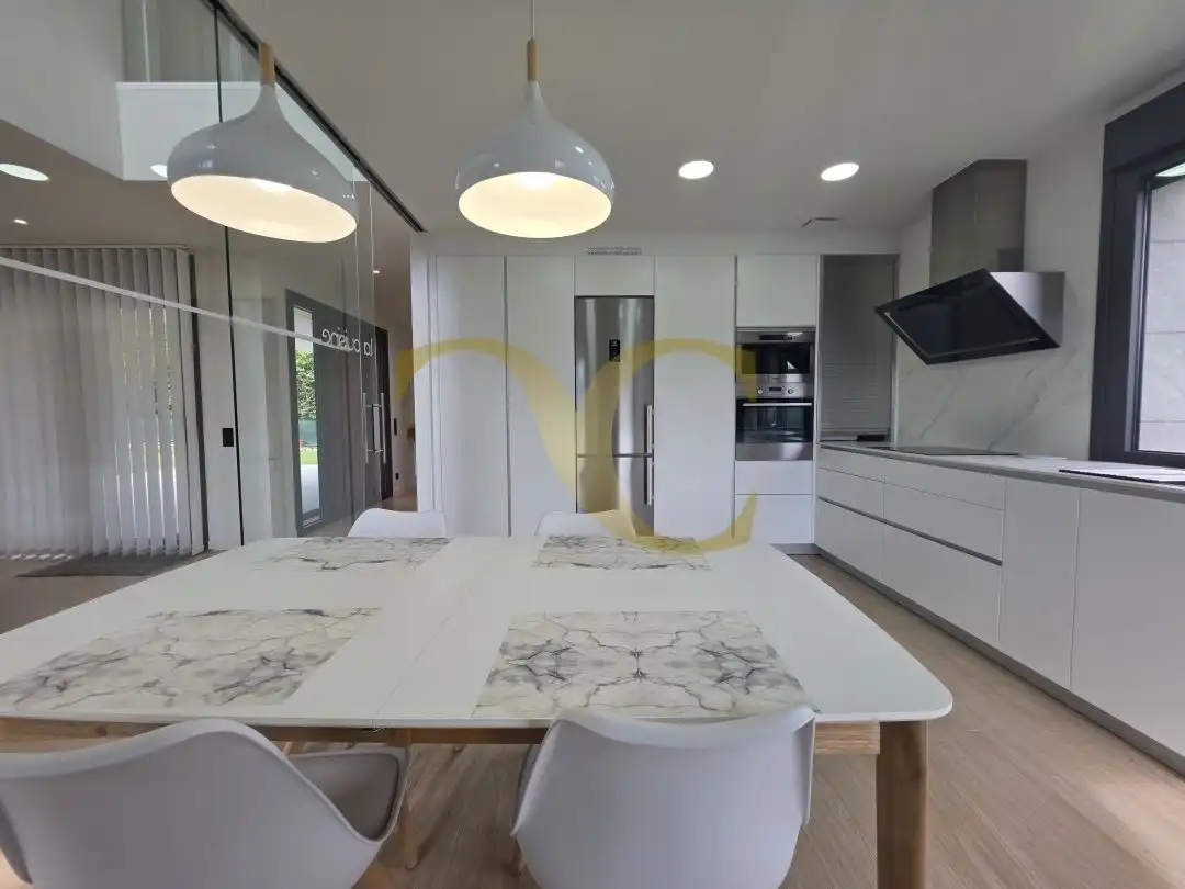 Cocina de Casa o chalet en venta en Llanes con Calefacción, Jardín privado y Terraza