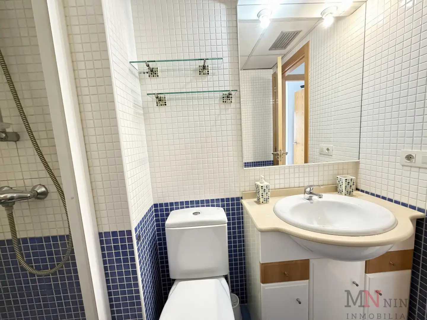 Bathroom of Flat for sale in Castellón de la Plana / Castelló de la Plana  with Air Conditioner