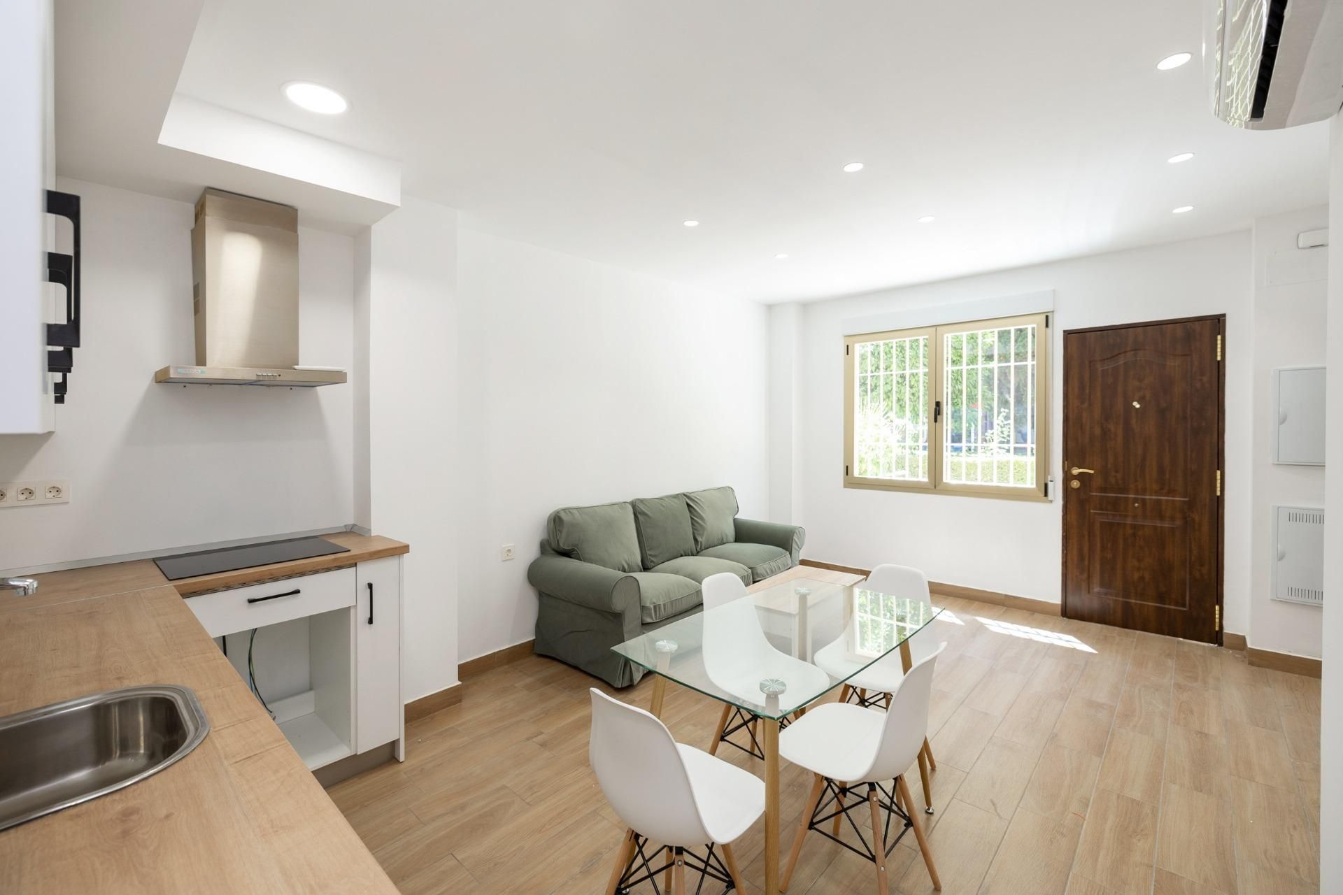 Sala de estar de Piso en venta en  Granada Capital