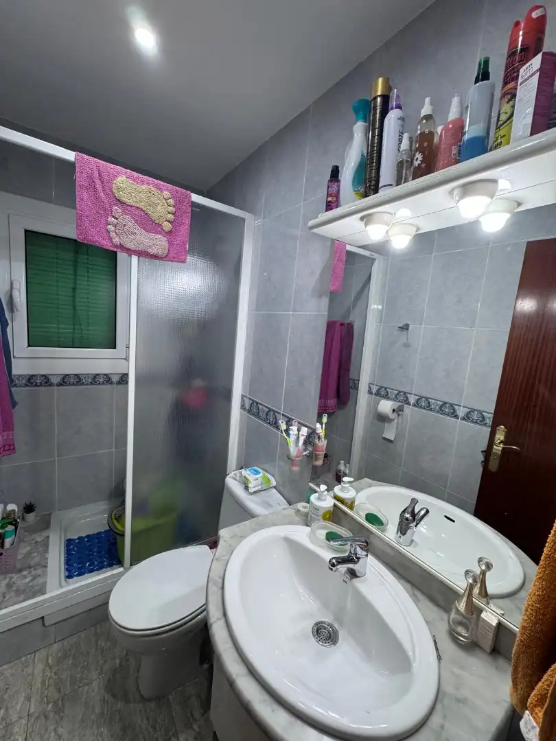Badezimmer von Wohnung zum Verkauf in Badalona mit Heizung, Möbliert und Ofen