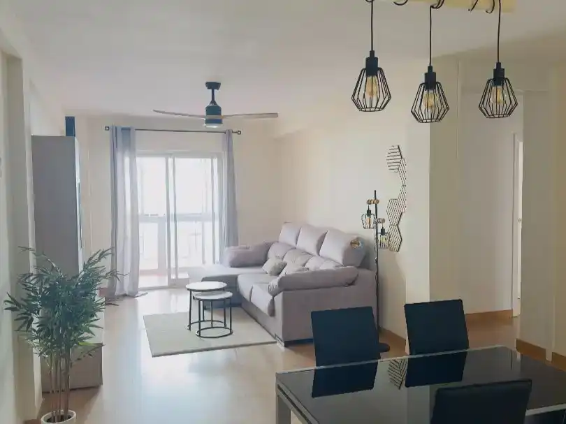 Wohnzimmer von Wohnung zur Miete in Alcalá de Henares