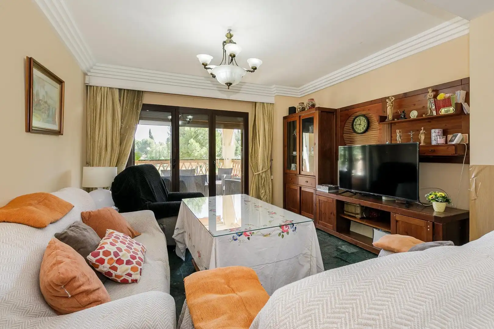 Sala de estar de Casa o chalet en venta en Las Gabias con Aire acondicionado, Calefacción y Jardín privado