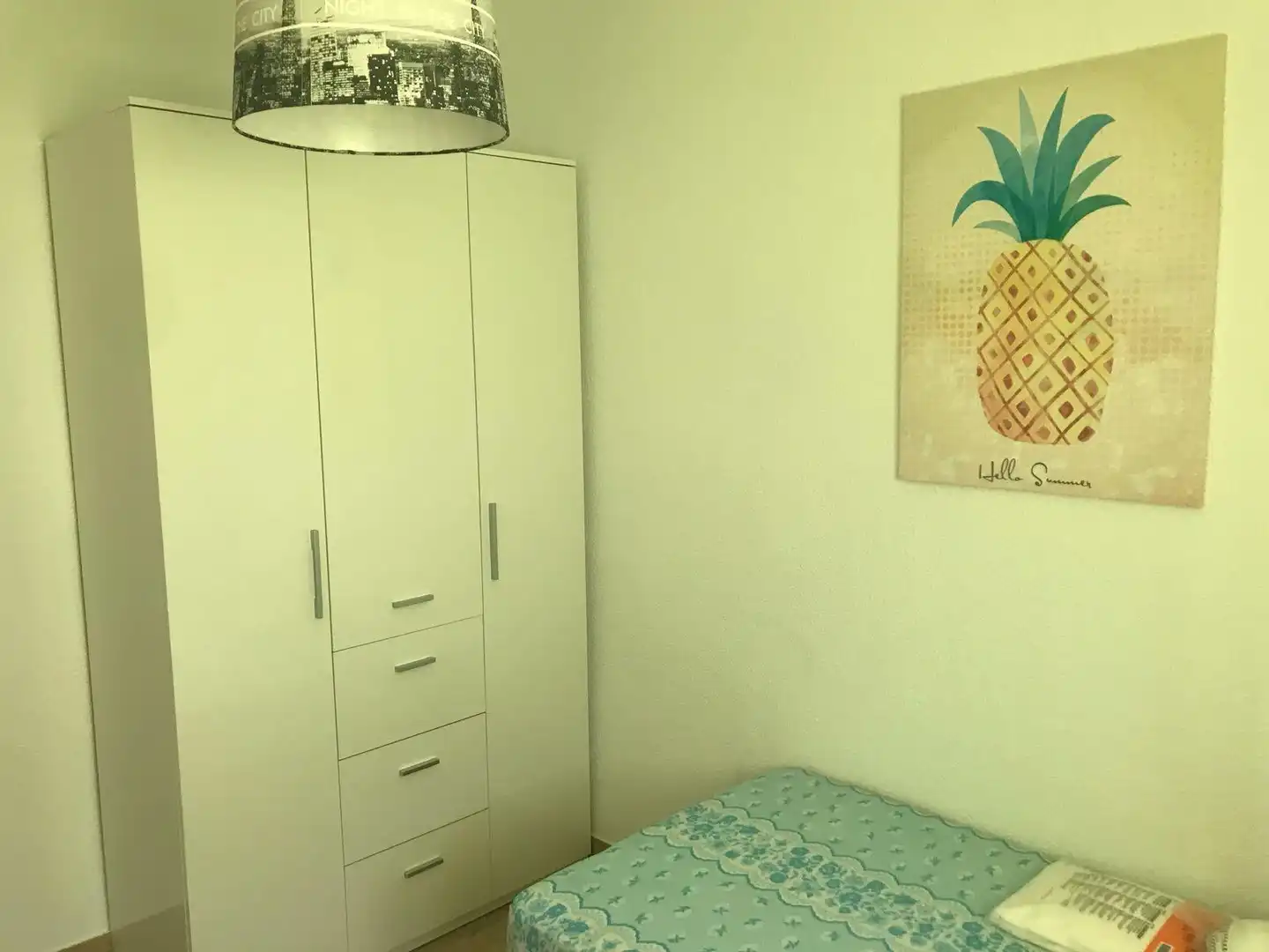 Habitación de Piso en venta en Granada con Amueblado, Horno y Lavadora
