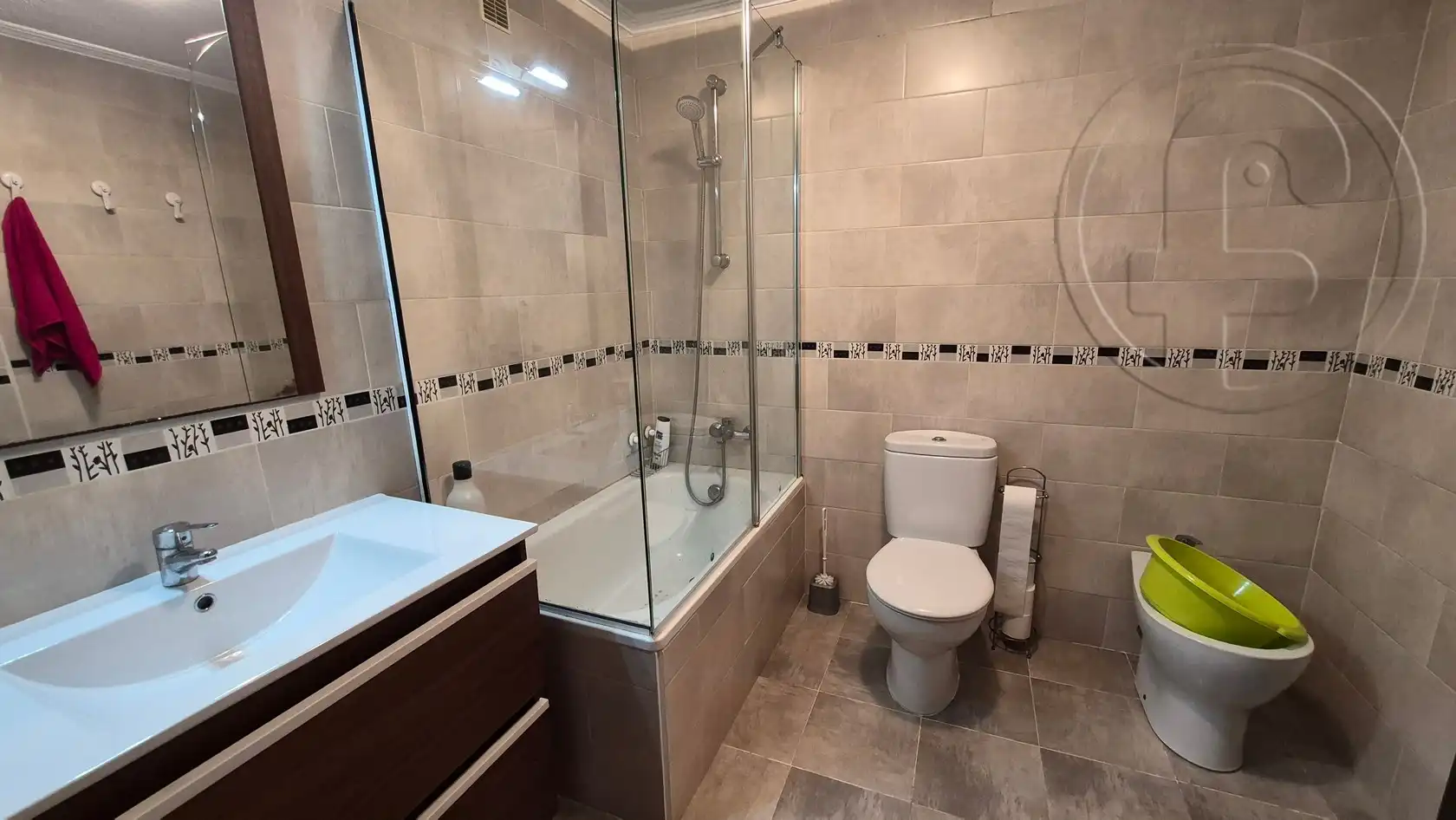 Bathroom of Flat for rent in Santander  with Heating, Parquet flooring and Furnished