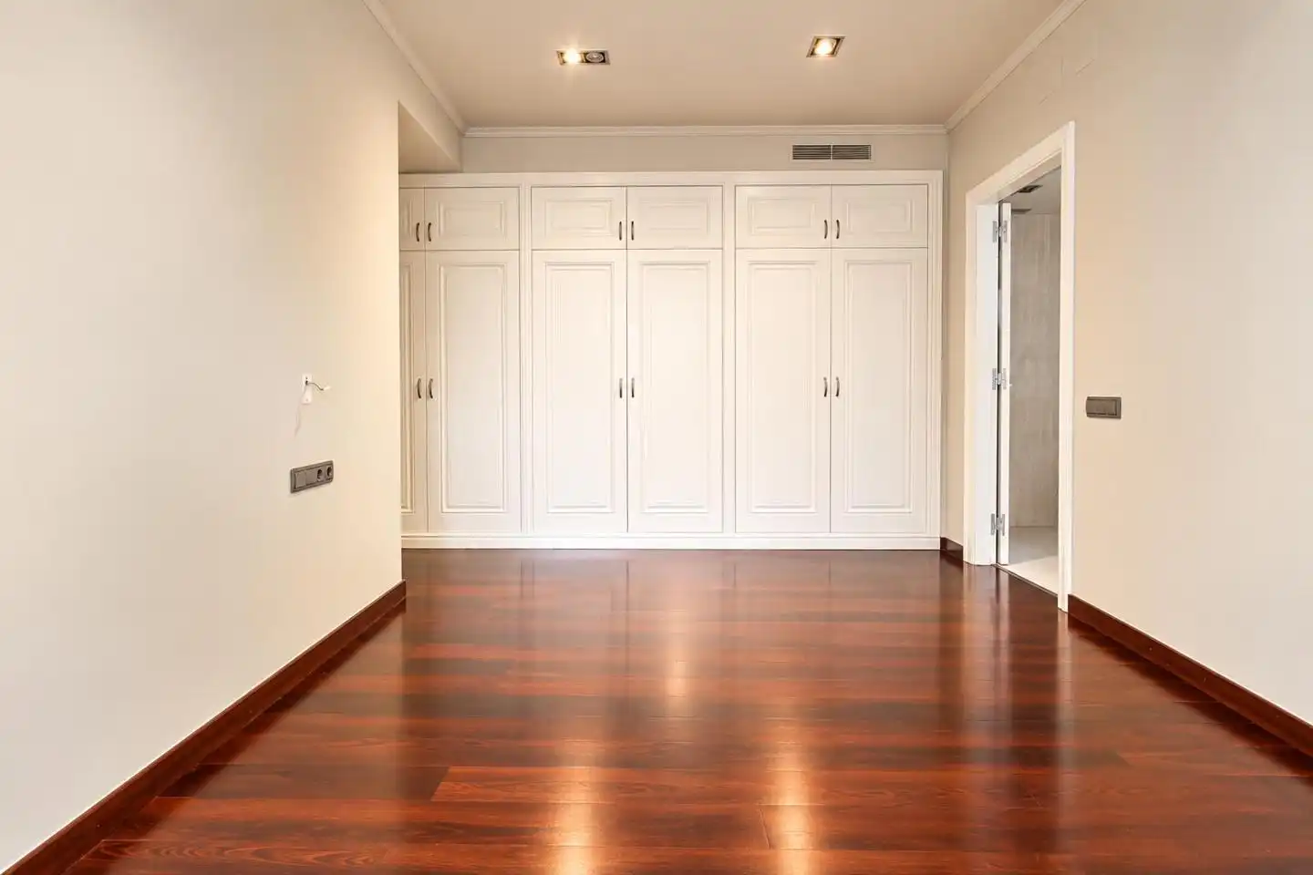 Ground floor for rent in Sarrià - Sant Gervasi